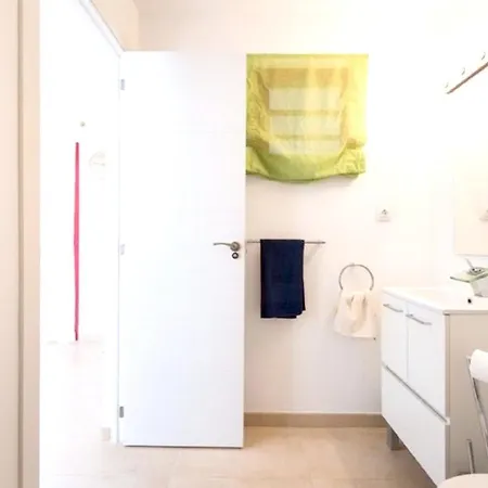 Charming In With Shared Pool Appartement
